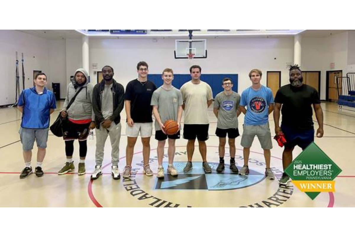 American Heritage Credit Union- Healthiest Employers in Pennsylvania basketball court group photo