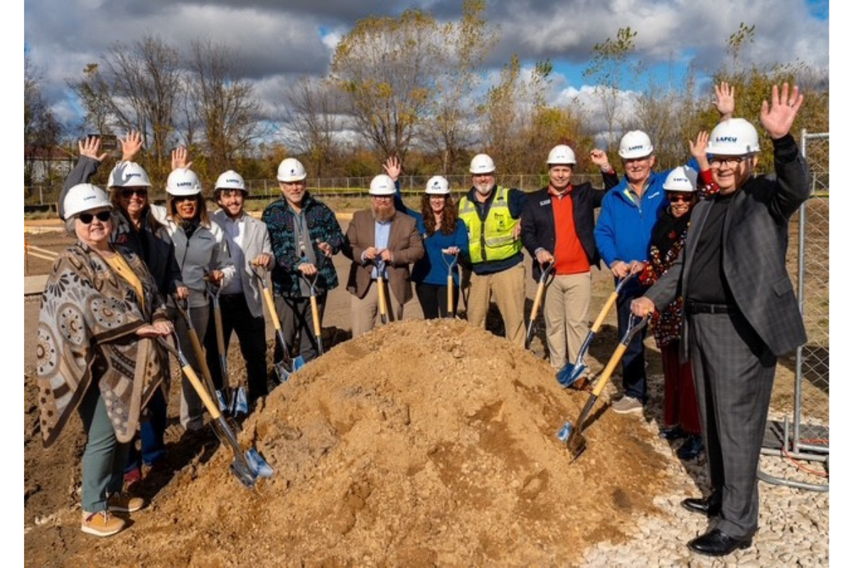 LAFCU- Perry Branch groundbreaking group photo