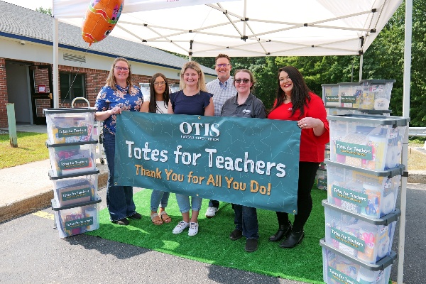 Totes for Teachers In-Branch Event at OTIS FCU L to R: Natalie Allen, Senior Member Specialist, OTIS FCU; Bre Caron, Teller, OTIS FCU; Jasmine Jackman, Loan Officer, OTIS FCU; Chris Bouchard, President/CEO, OTIS FCU; Kimberly Couture, Director of Marketing & Communications, OTIS FCU; Melissa Sproul, Vice President of Operations, OTIS FCU