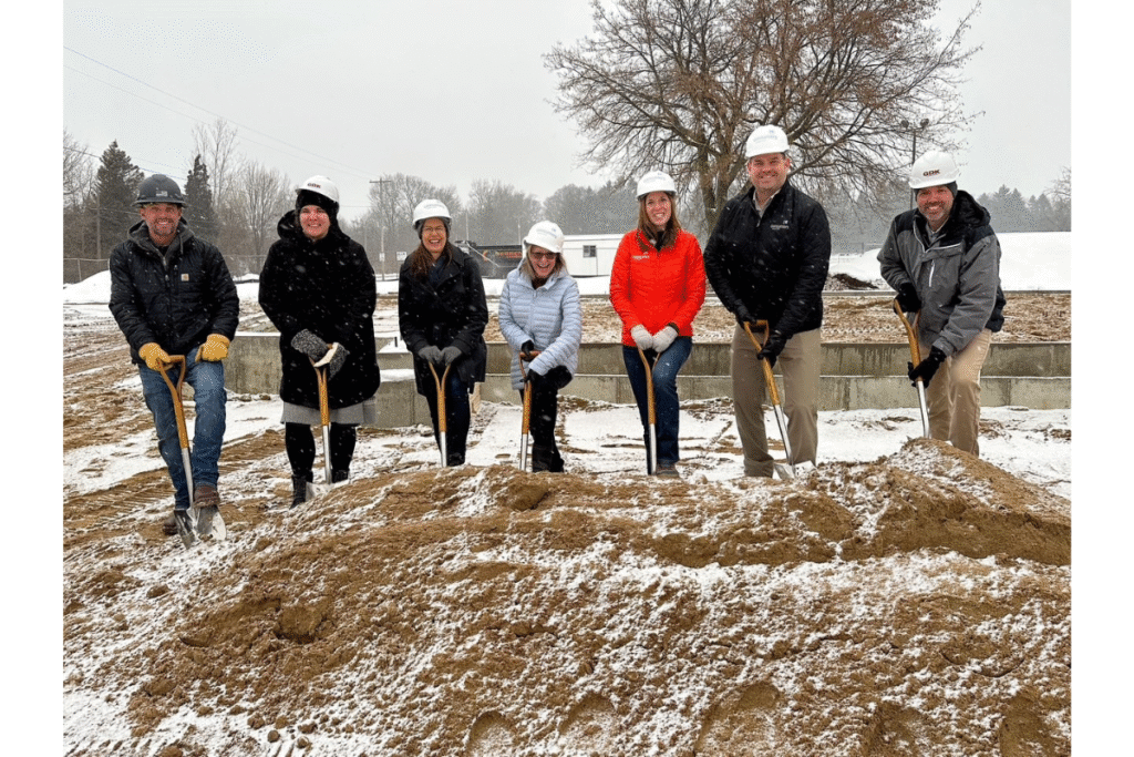 Consumers Credit Union- groundbreaking group photo